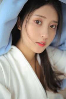 女家庭教师